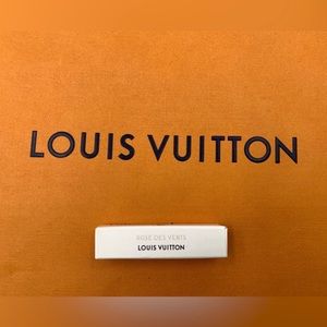 Louis Vuitton perfume sample spray
2ml Rose des vents